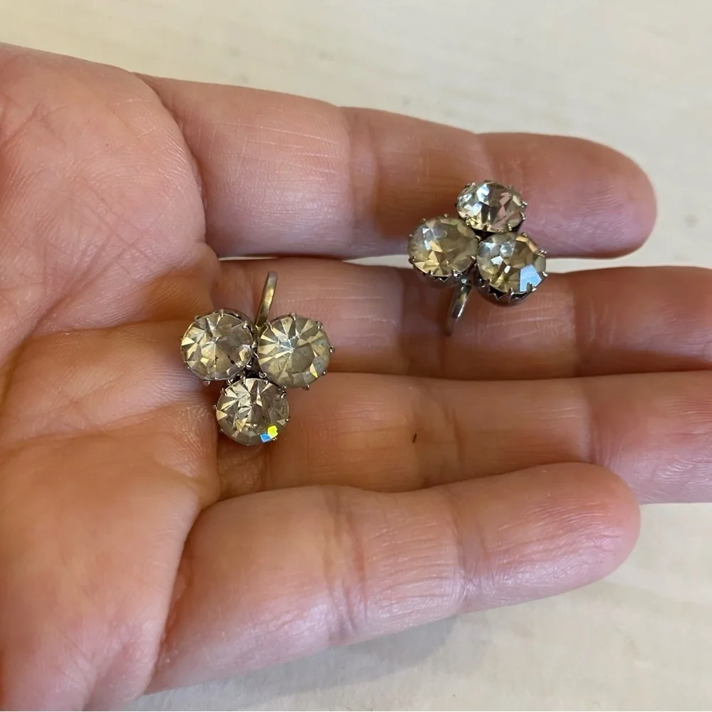 Vintage Clear Crystal Rhinestone Earrings Screw Back Silver Tone Made In Austria